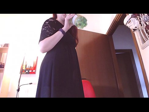 ❤️ Un schiavu sottumessu chì ama i mutandine brutte è luscious hè obligatu à masturbarsi dopu avè vistu stu video! Porno à co.novoporn.ru ️❤