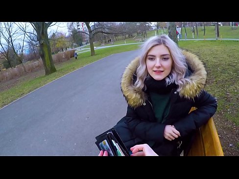 ❤️ Swallows cum hot di un stranieru per soldi - pompini in u parcu da Eva Elfie Porno à co.novoporn.ru ️❤